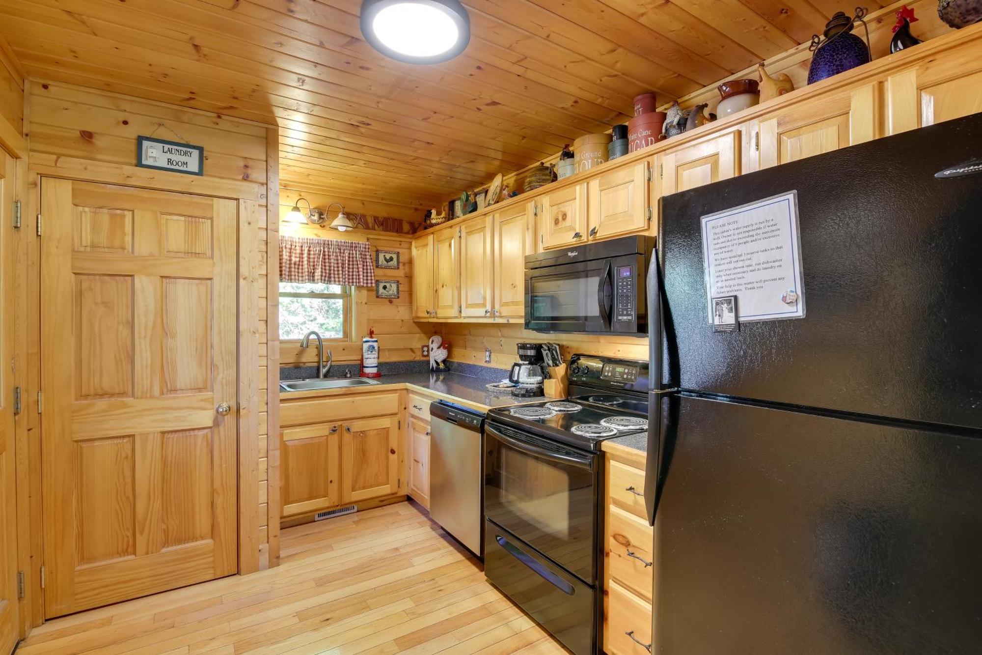 Secluded And Wooded Wears Valley Cabin With Fire Pit! Sevierville Buitenkant foto
