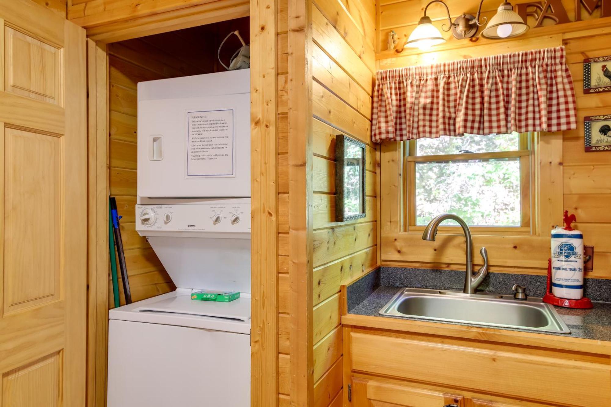 Secluded And Wooded Wears Valley Cabin With Fire Pit! Sevierville Buitenkant foto