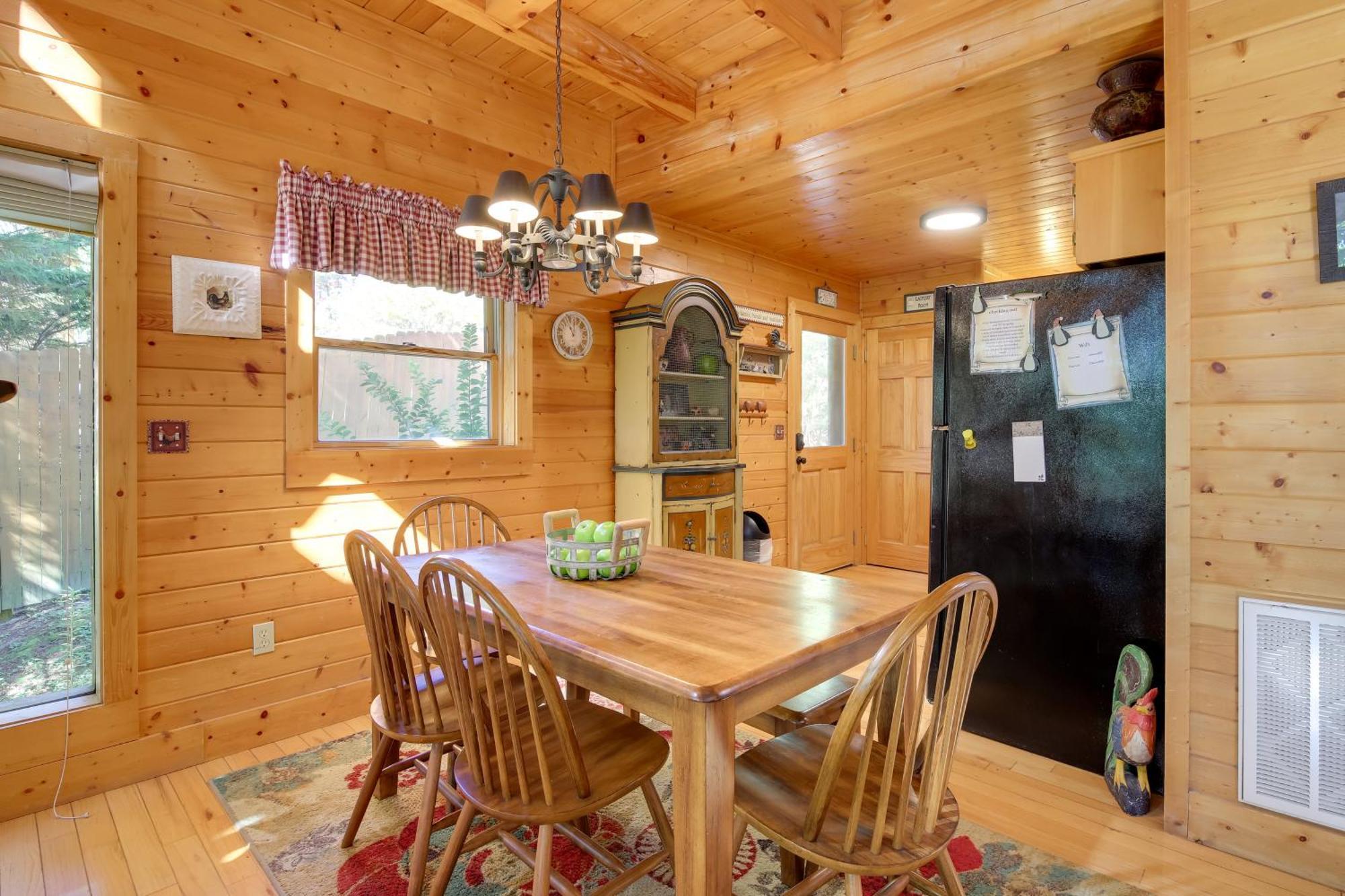 Secluded And Wooded Wears Valley Cabin With Fire Pit! Sevierville Buitenkant foto