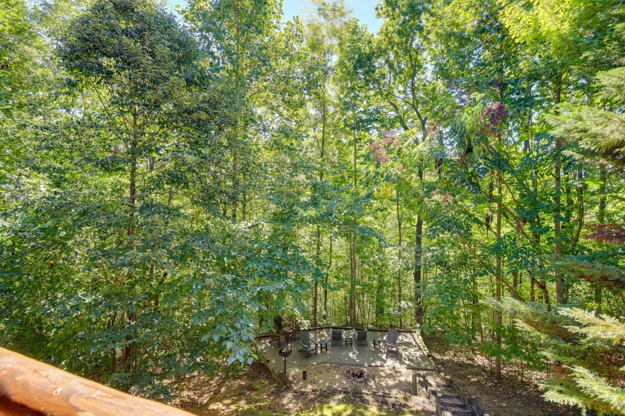 Secluded And Wooded Wears Valley Cabin With Fire Pit! Sevierville Buitenkant foto
