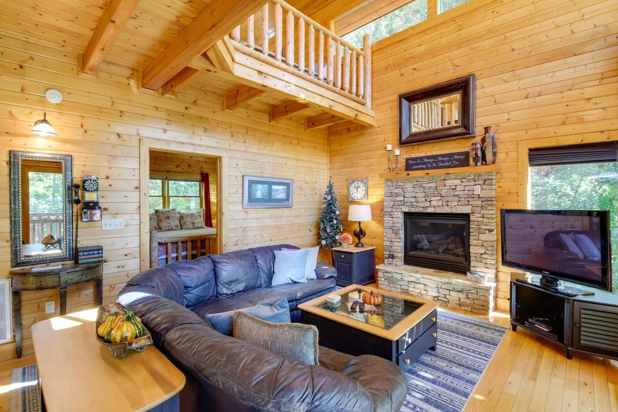 Secluded And Wooded Wears Valley Cabin With Fire Pit! Sevierville Buitenkant foto