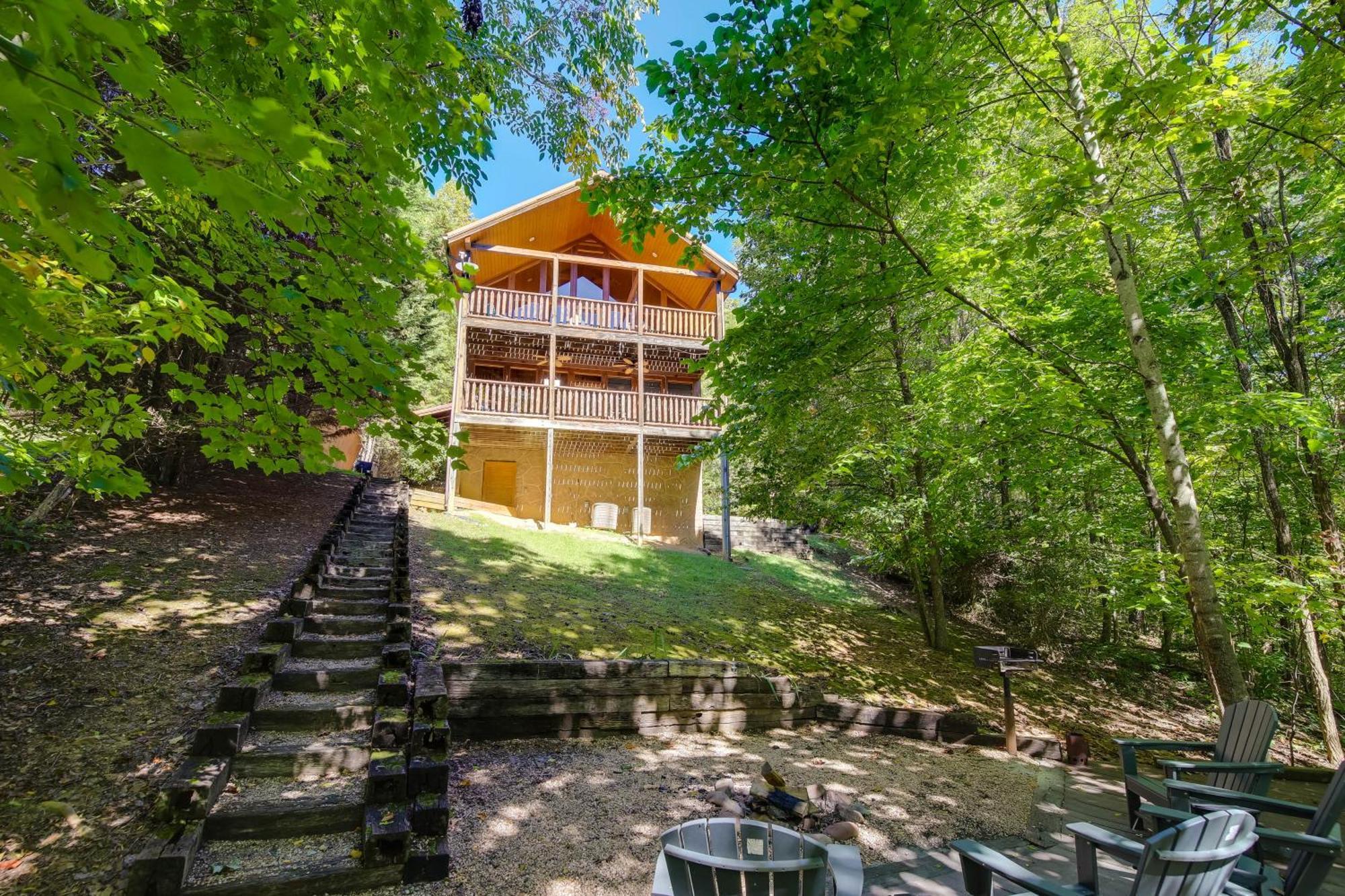 Secluded And Wooded Wears Valley Cabin With Fire Pit! Sevierville Buitenkant foto